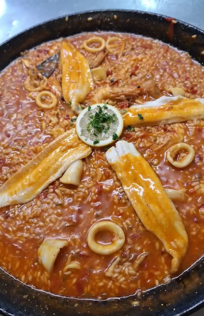 Arroces y paellas tradicionales - Arroz caldoso con bogavante